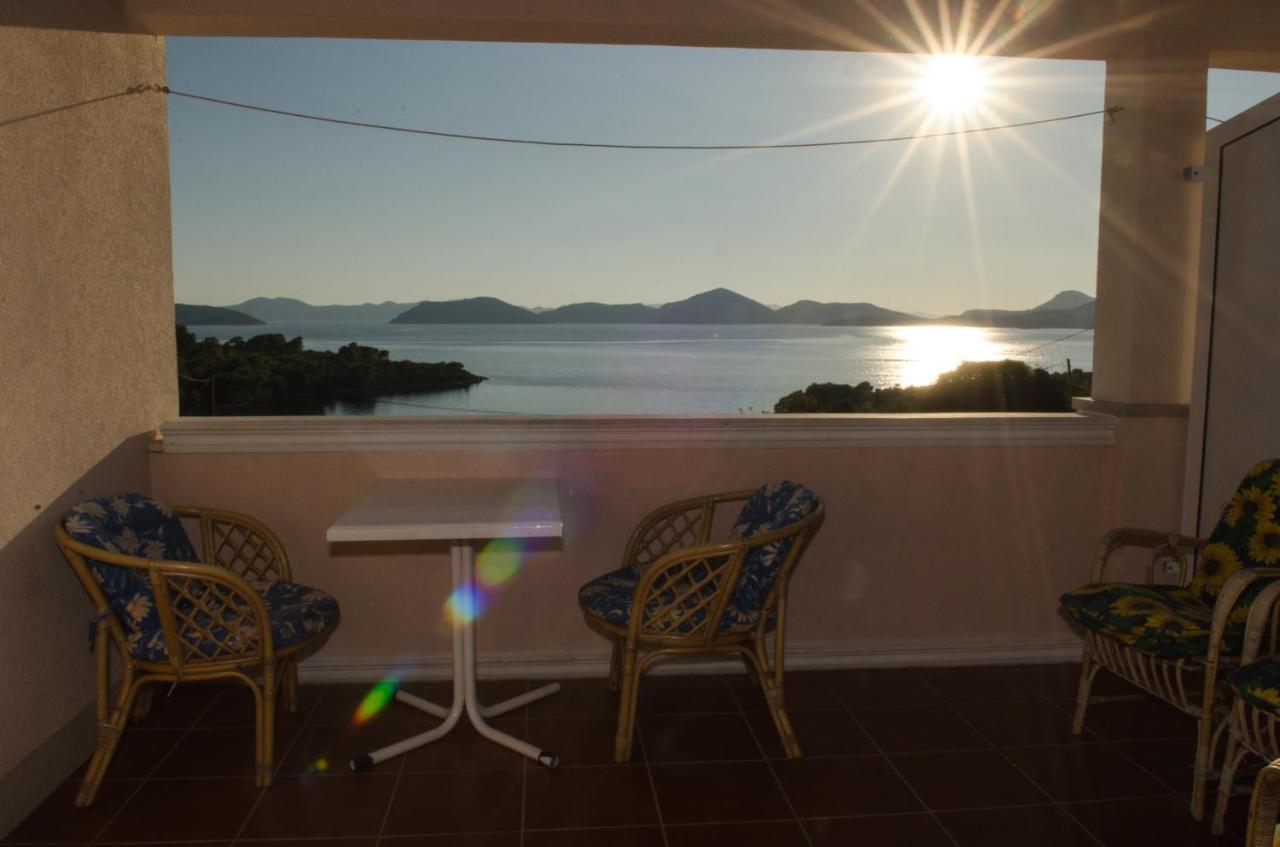 Apartment & Rooms Villa Katarina สลาโน ภายนอก รูปภาพ