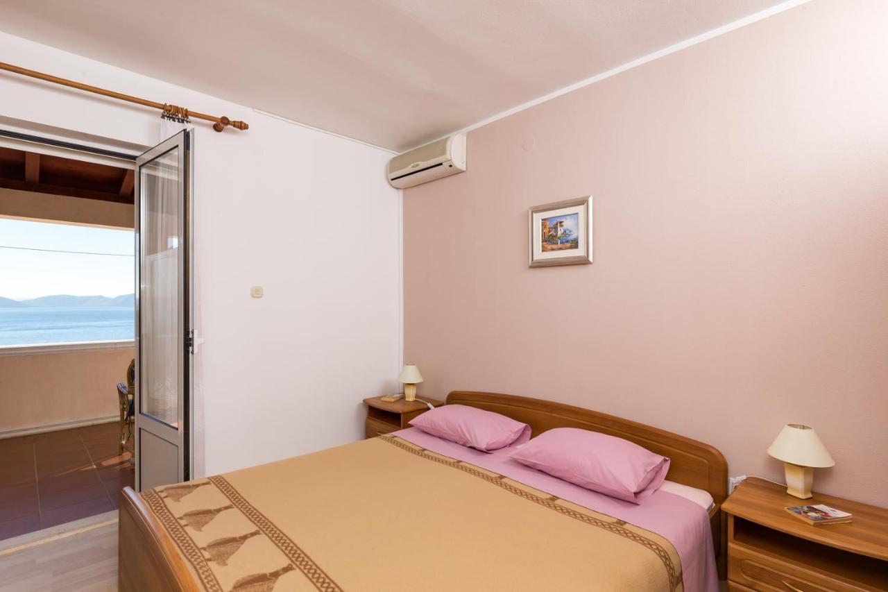 Apartment & Rooms Villa Katarina สลาโน ภายนอก รูปภาพ