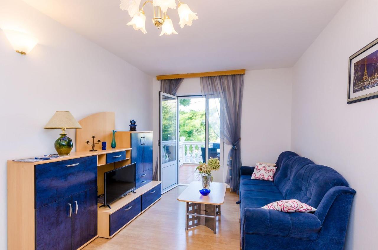 Apartment & Rooms Villa Katarina สลาโน ภายนอก รูปภาพ